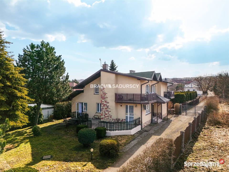Dom wolnostojący 3147m2 Kraków Młodzieży
