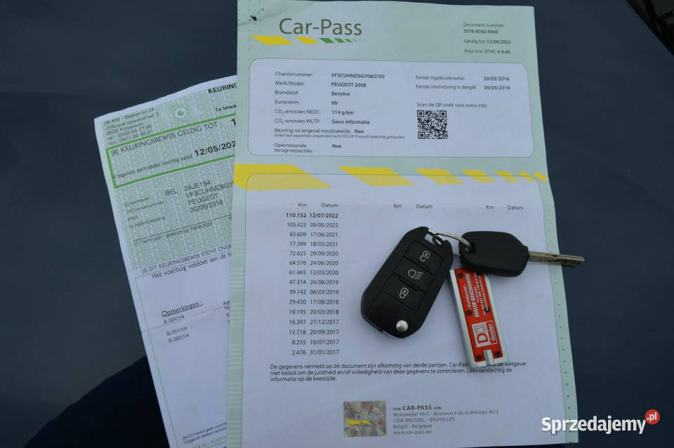 Peugeot 2008 12 VTi 100 bezwypadkowy LED Navi relingi dachowe
