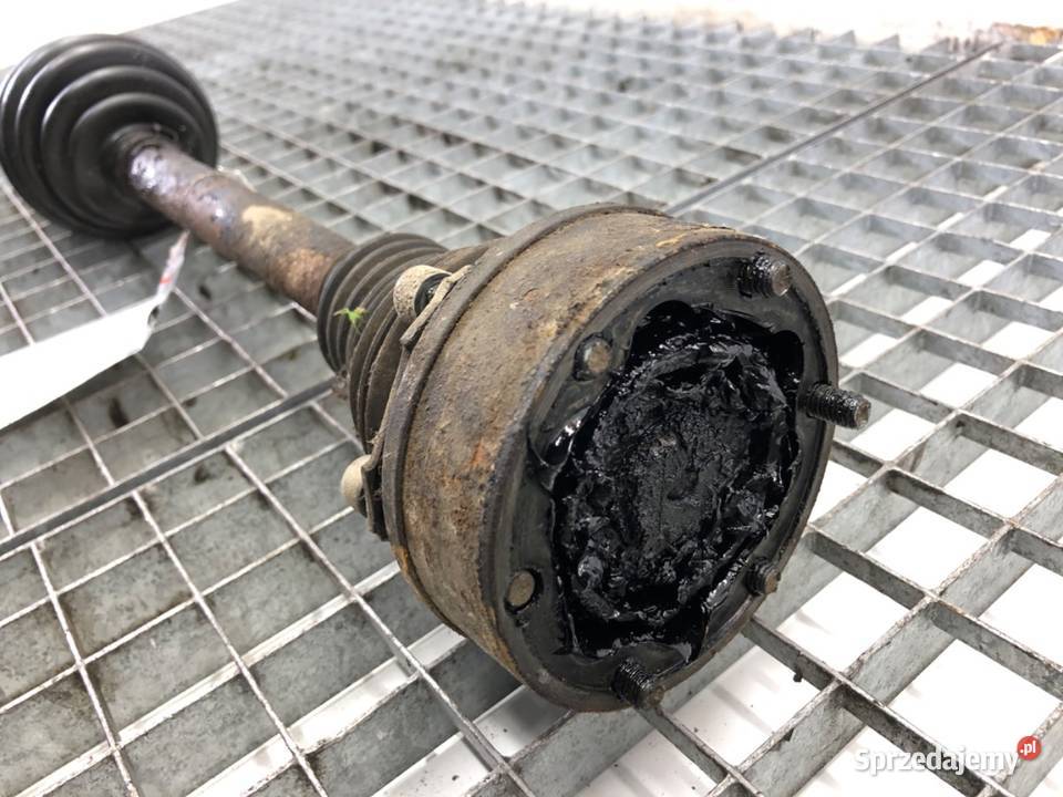 PÓŁOŚ LEWY PRZÓD VW GOLF V 19 105 0310 PRZEGUB sprzedam