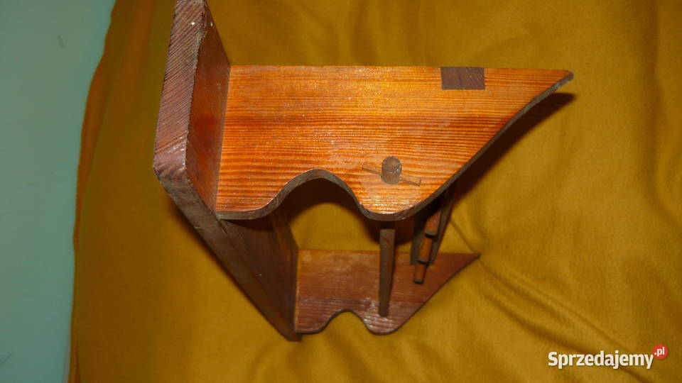 Wieszak drewniany naścienny kuchenny do