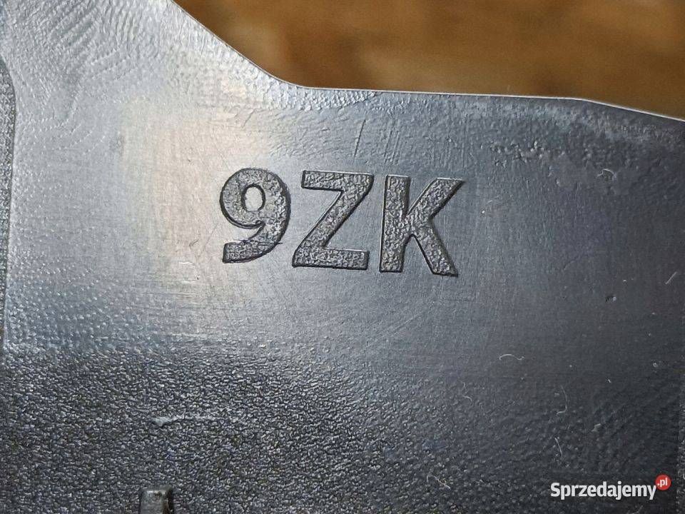 VW AMAROK OBUDOWA LUSTERKA PRAWEGO 2H0858554 9B9 osobowe Pleszew