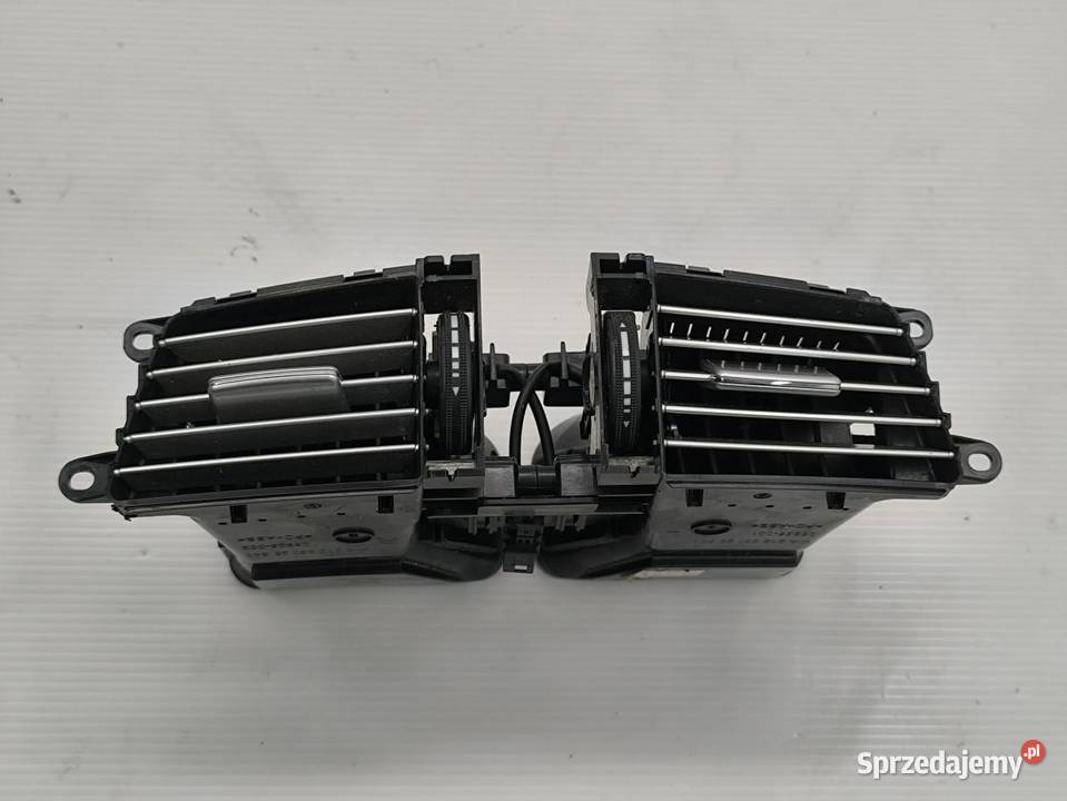 KRATKA ŚRODKOWA NAWIEWU MERCEDES ECLASA W212