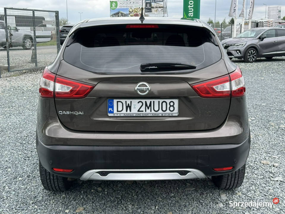 Nissan Qashqai 12 16V DIGT 115 2016r serwisowany brązowy