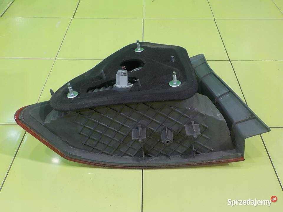 HONDA CIVIC VIII 14 DSI 07r SEDAN 4D lampa prawa Lampy tylne Suków