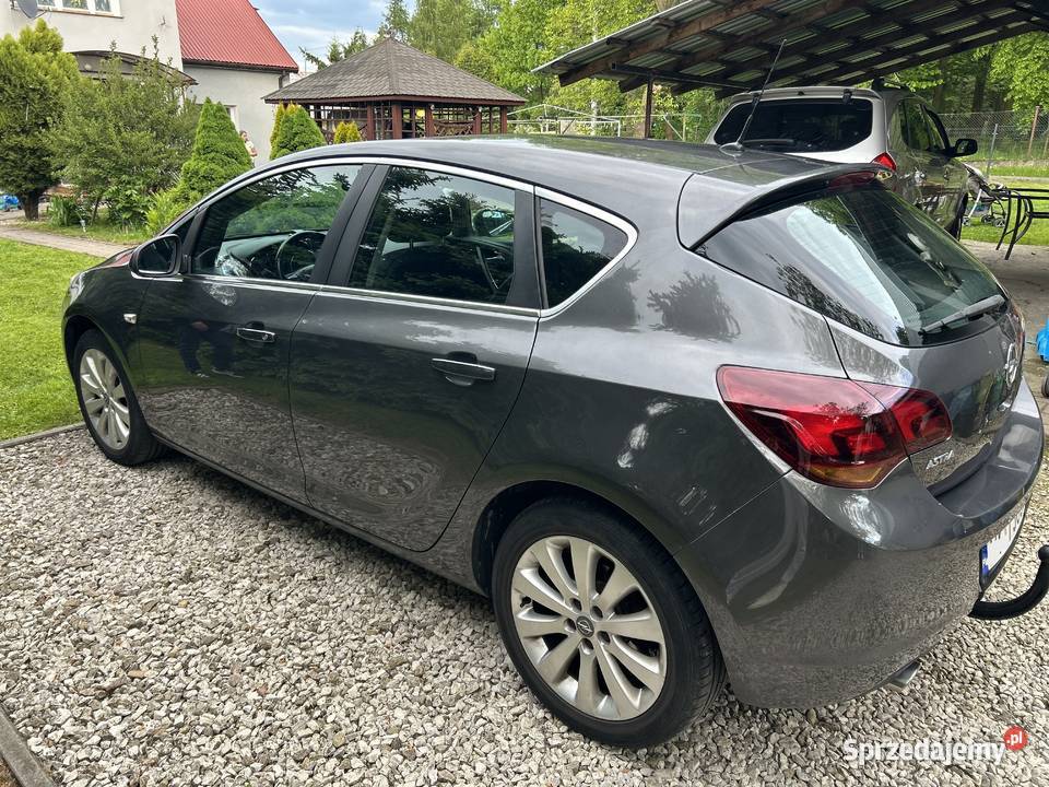 Opel Astra Opel Astra J 14 turbo 140 Astra Krosno sprzedam