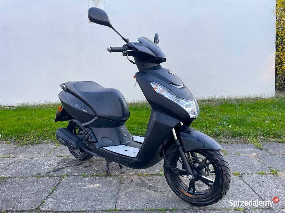 2021 R PEUGEOT KISBEE Skuter 100 Sprawny Niski Rok produkcji 2021 Pilzno