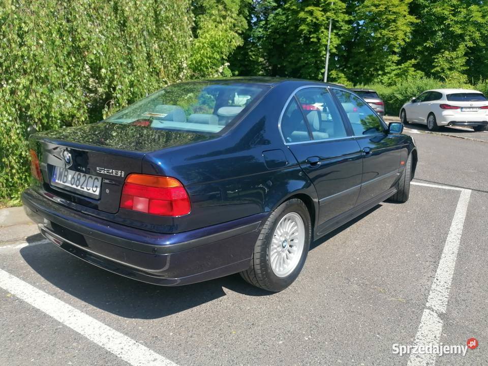 BMW 528iA orientblau z Hiszpanii niski przebieg Warszawa