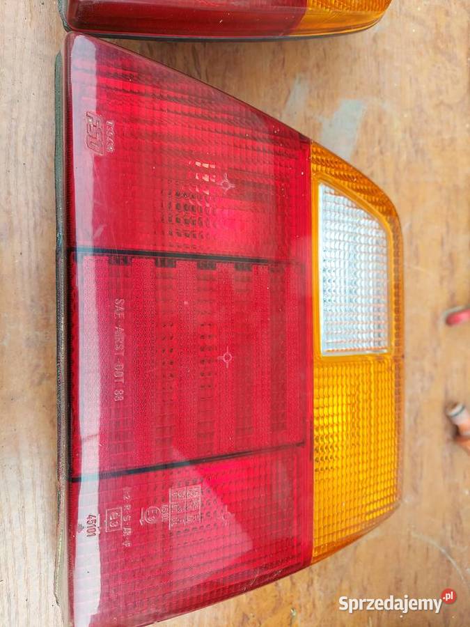 POLONEZ CARO LAMPA TYLNA PRAWA LEWA kompletna osobowe