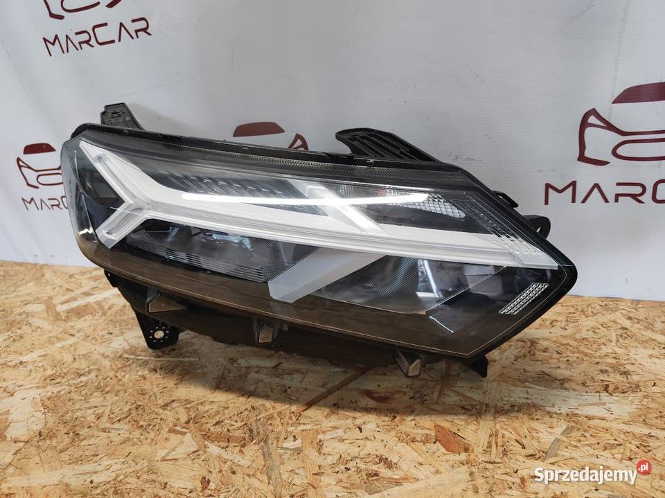 Lampa Prawy Przód Dacia Sandero III 260107920R osobowe