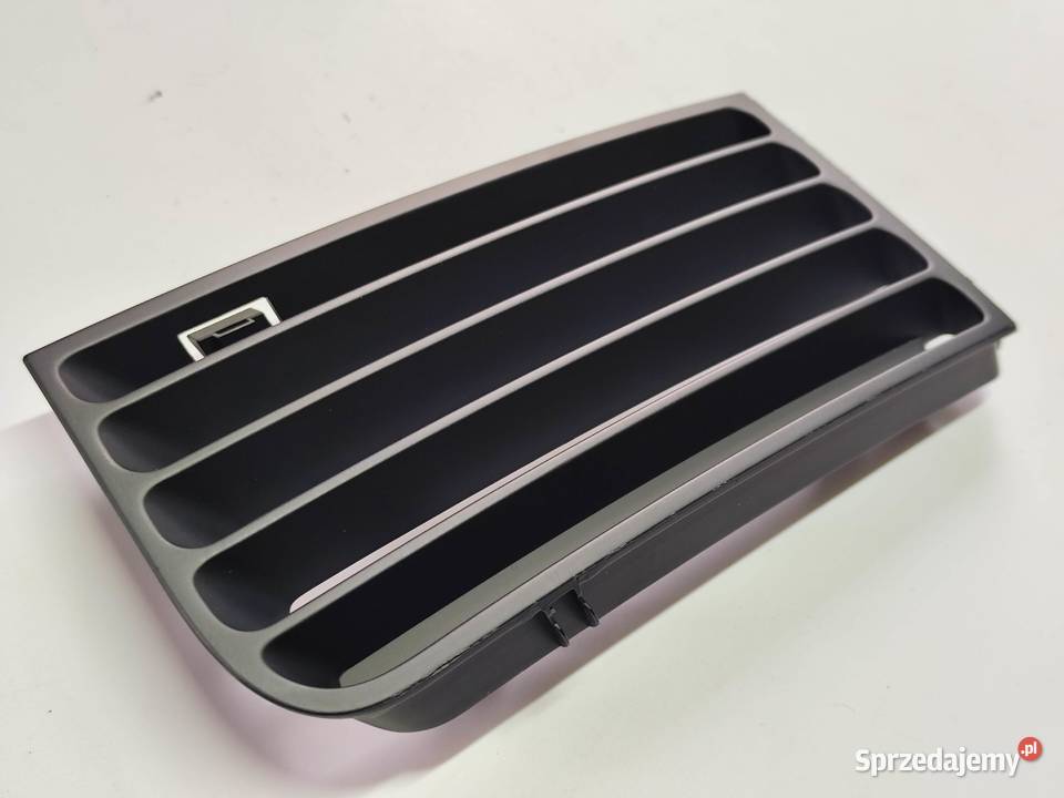 AUDI A8 D2 9902r LIFT KRATKA OSŁONA HALOGEN nieuszkodzony Wolsztyn