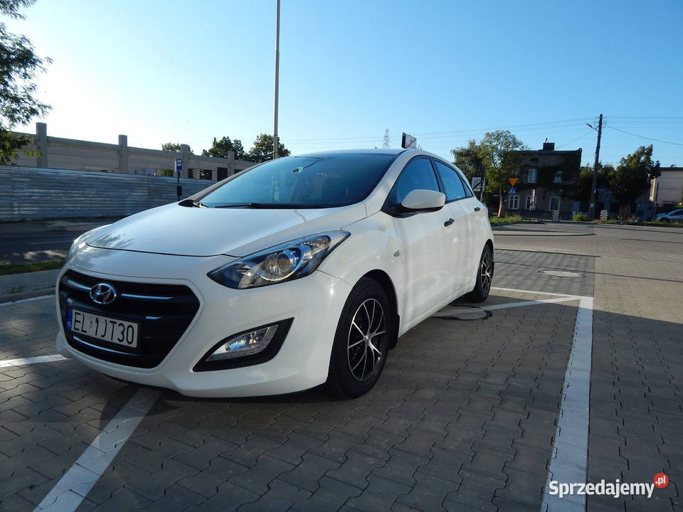 Hyundai i30 14 CRDi Classic Rok produkcji 2016 Samochody osobowe Łódź