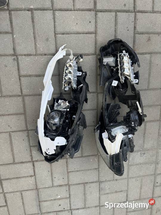 Pozostałości lamp jeep Cherokee lift śląskie