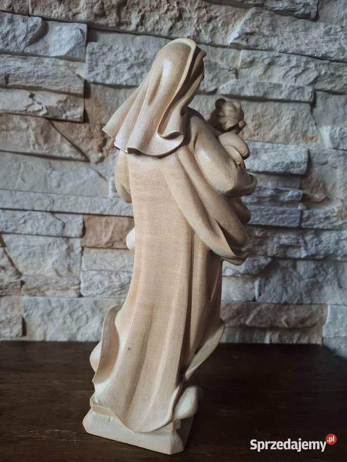 Rzeźba z drewna Matka Boża z Dzieciątkiem Lubień