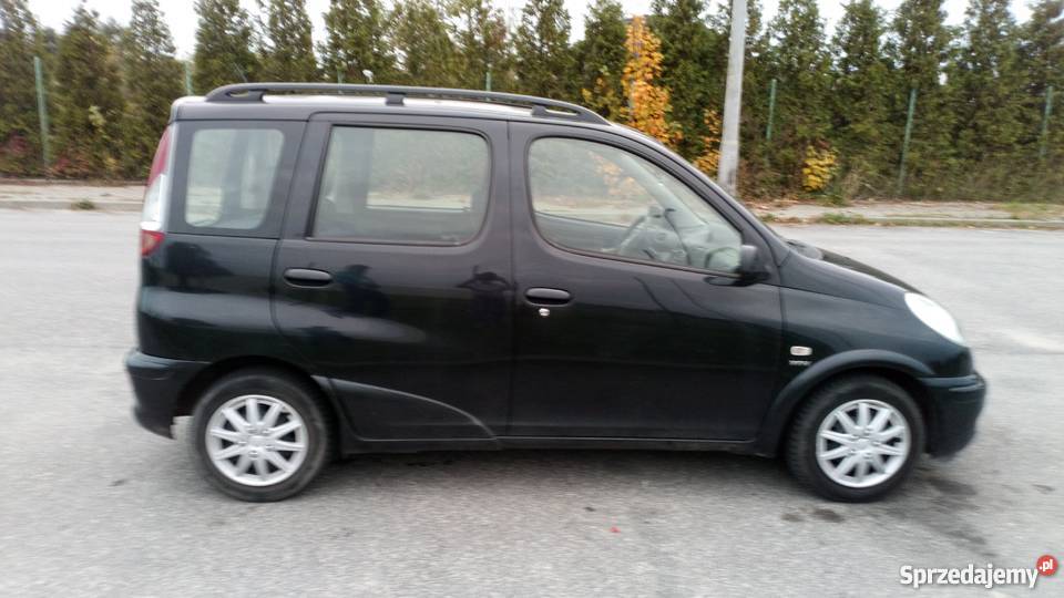 Toyota yaris verso lift