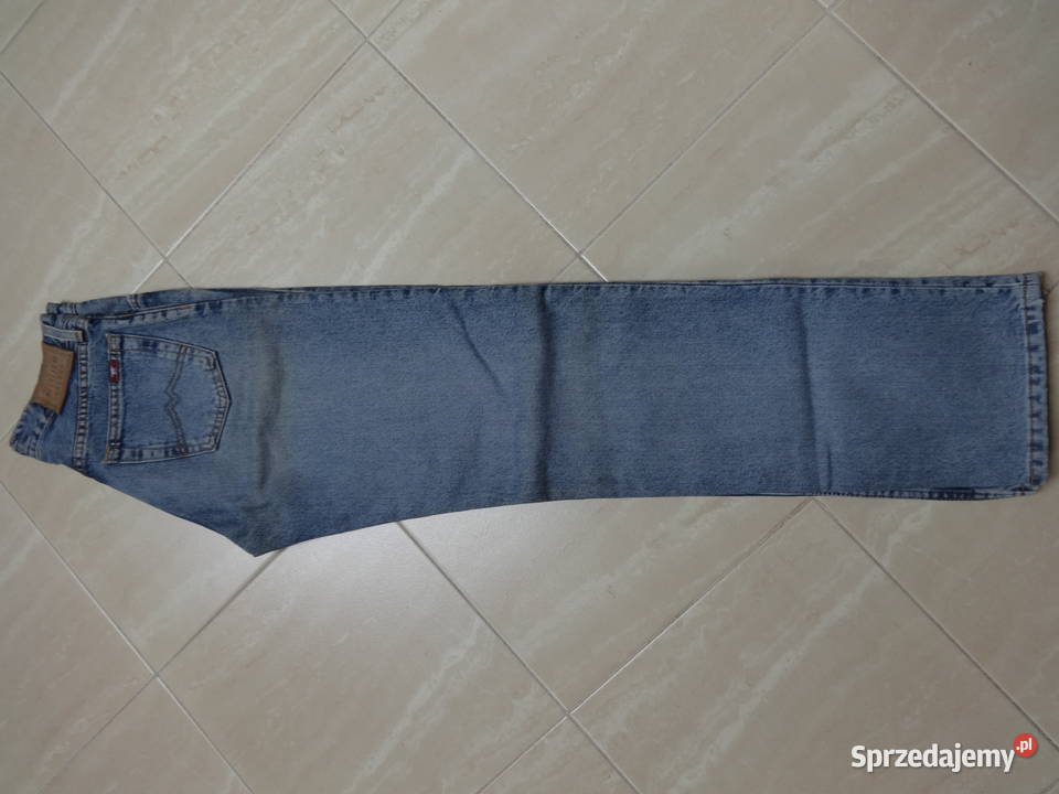 Kultowe jeansy damskie Mustang Oregon Jeans Mustang łódzkie
