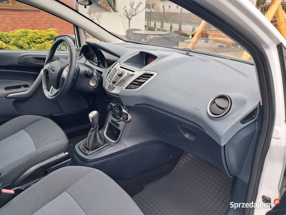 Sprzedam Ford Fiesta Mk7 125 benzyna Konin