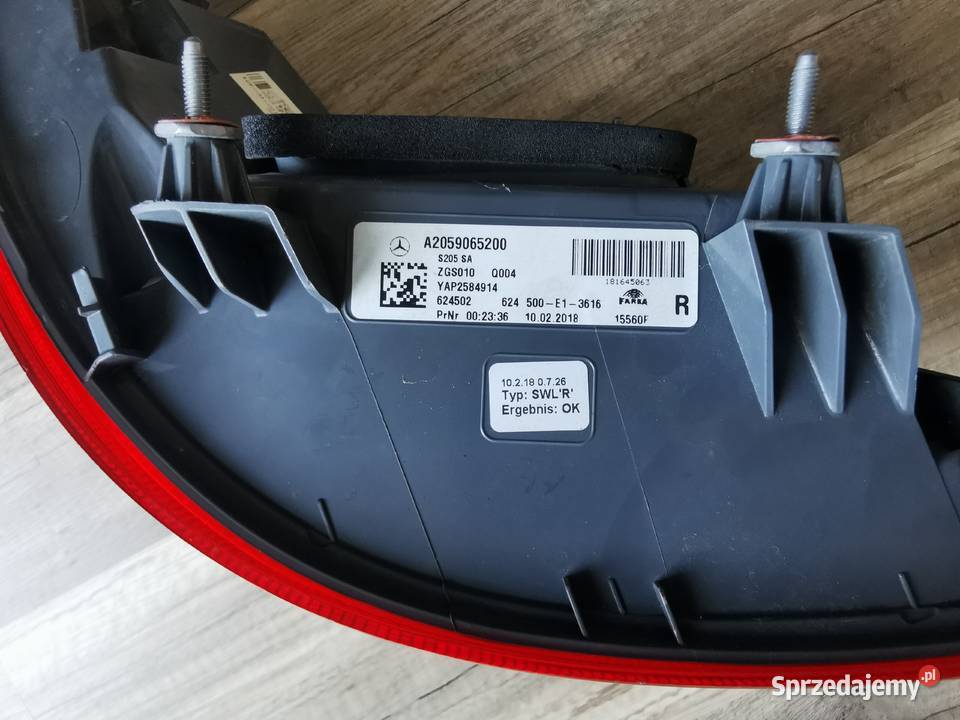 Lampa tylna prawa MercedesBenz A2059065200 Rok produkcji 2018 Świerzawa