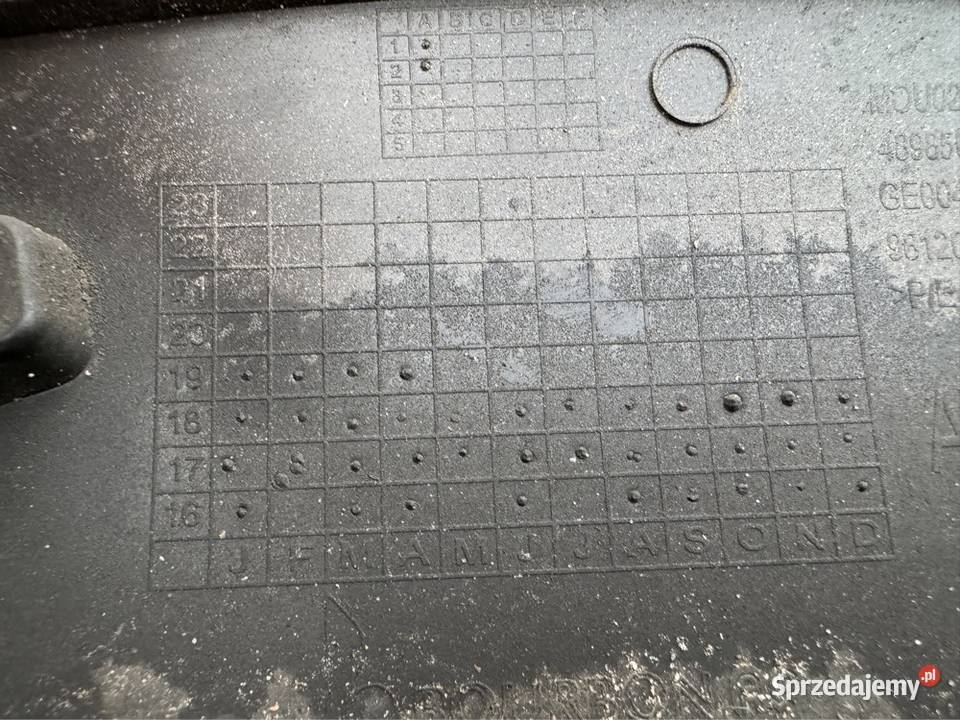 Listwa błotnika przód prawa citroen c3 III 3 16 Sieraków