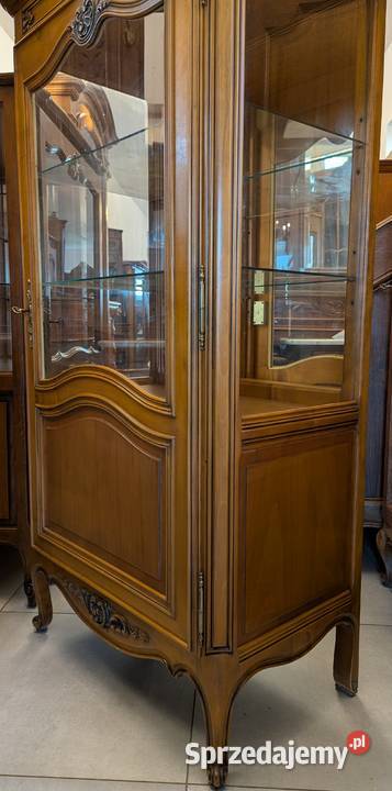 Piękna witrynaserwantka ludwikowska orzechsklep Dąbrowa Górnicza