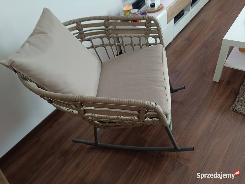 Fotel bujany ratanowy