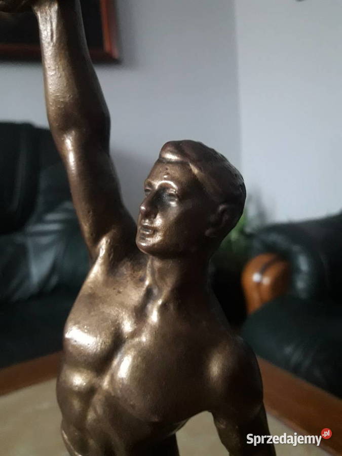 Statuetka olimpijczyk z mosiądzu PRL Janów Lubelski sprzedam