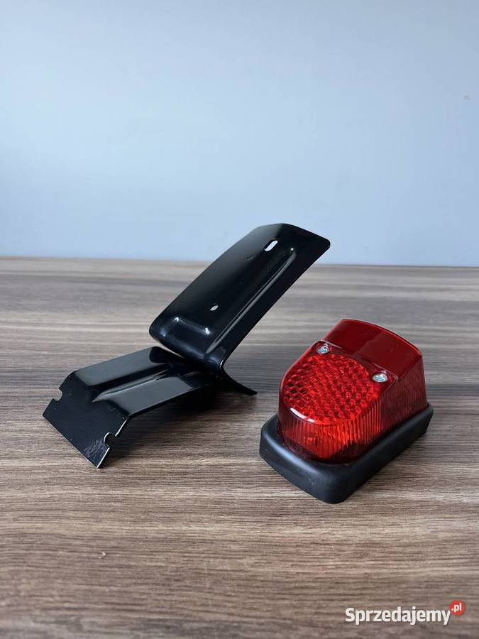 NOWA POLSKA KOMPLETNA LAMPA TYŁ LAMPA TYLNA śląskie Bielsko-Biała