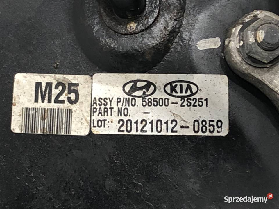 SERWO HAMULCOWE KIA SPORTAGE III 585002S251 SUV