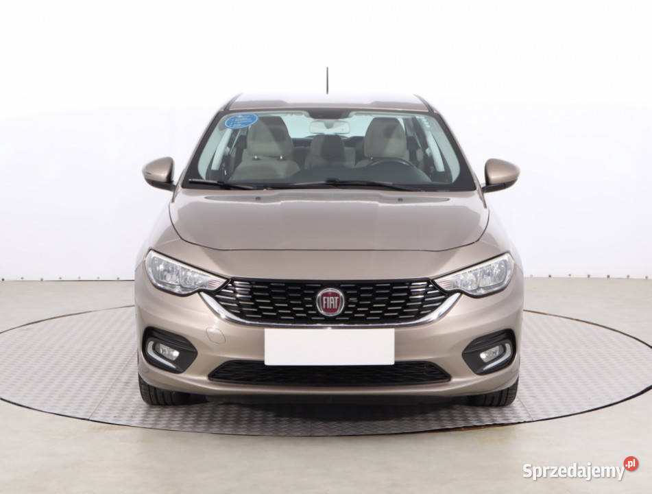 Fiat Tipo 16 16V światła przeciwmgielne Tipo Piaseczno