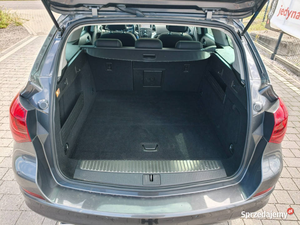Opel Astra Sports Tourer J 20092019 szary mazowieckie Lipówki sprzedam