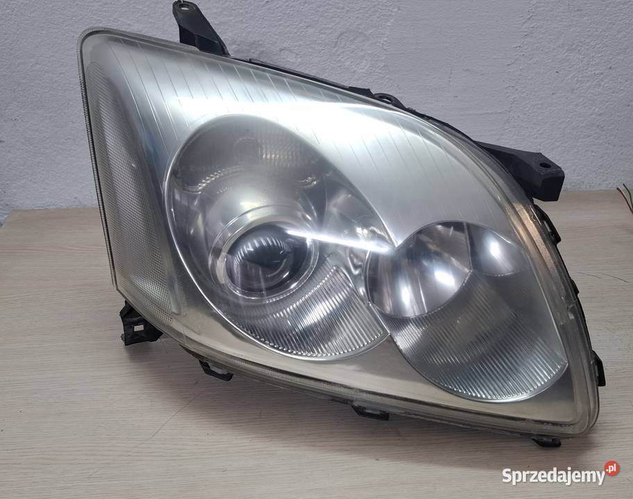Lampa Reflektor Toyota Avensis Lampy przednie