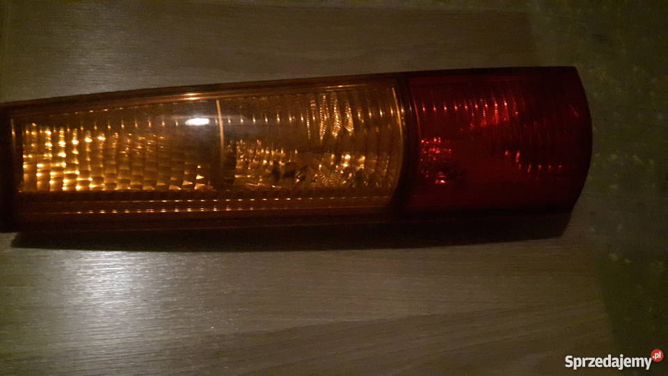 Lampa Tył SuzukiSubaru 100 osobowe Części podkarpackie Krosno