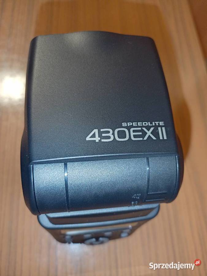 Canon Speedlite 430EX II przebieg około 200zdjęć