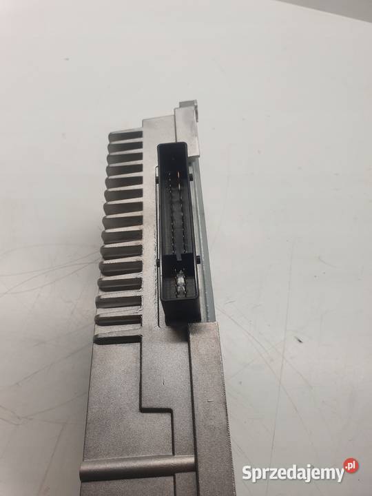 WZMACNIASZ AUDIO AUDI A4 B8 A5 Q5 8R0035223G Przystajń