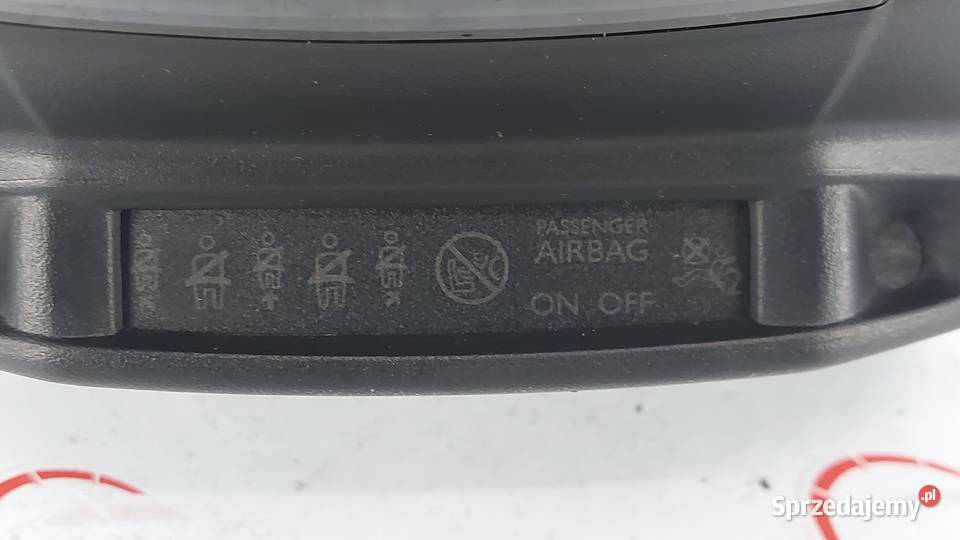 PEUGEOT 2008 II 20r lampka podsufitki 9814757480 Kielce