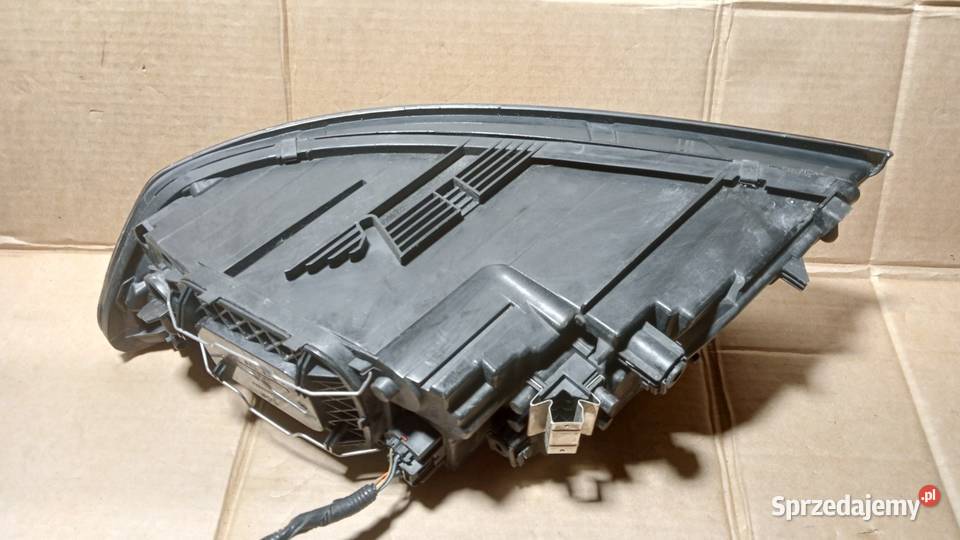 VOLVO S40 V50 II FL LAMPA PRZÓD PRAWA EU wielkopolskie Zbierkowo
