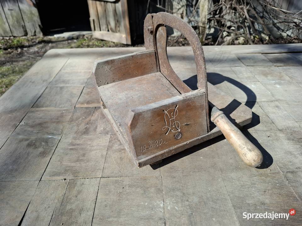 Stół plus komoda do renowacji około 1930 Fajsławice