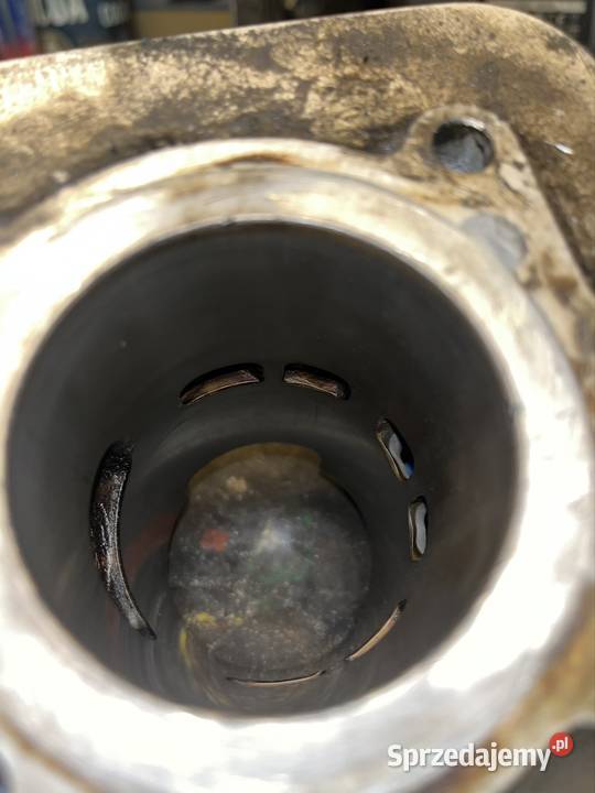 Cylinder z głowicą Piaggio tphskr 125 2t świętokrzyskie Kielce