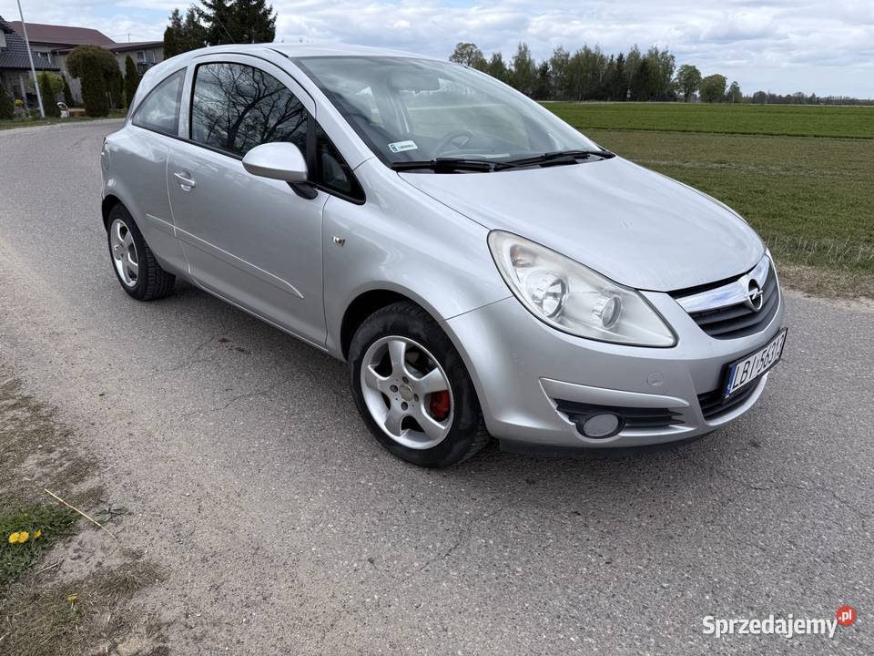 Opel Corsa D 10 srebrny Dzierzążnia
