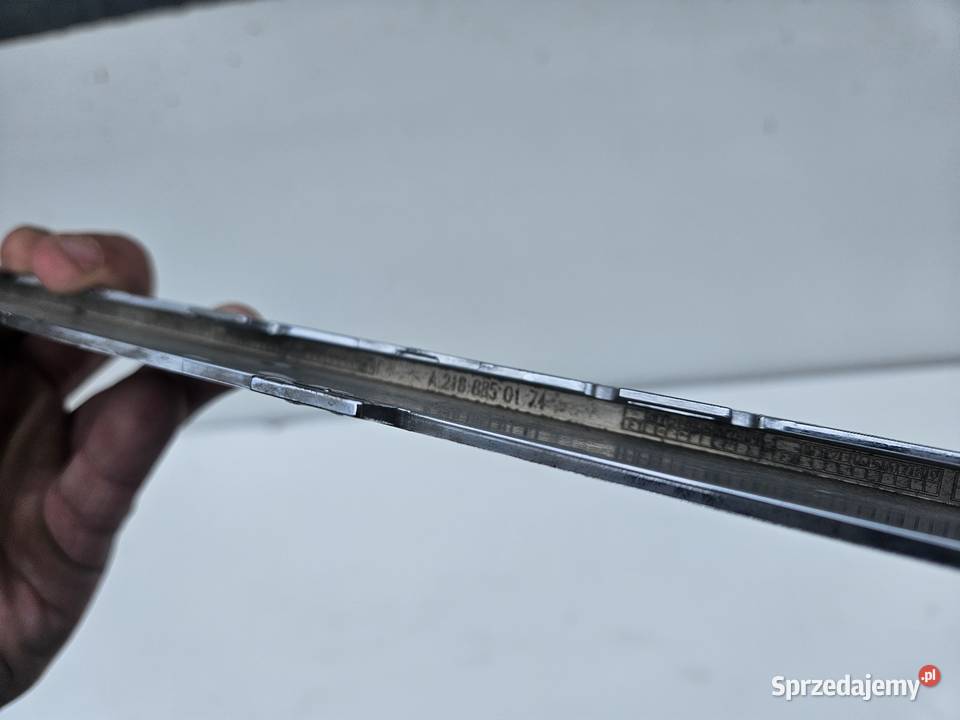 MERCEDES CLS W218 RAMKA GRILLA ATRAPY PRZÓD Atrapy Międzychód