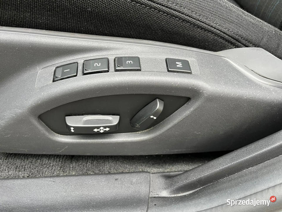 Volvo V60 T4 180 Automat Podgrzewane fotele Hak automatyczna Lipówki