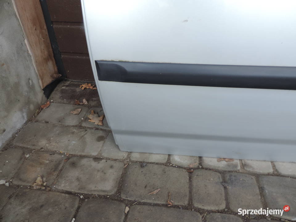 TOYOTA COROLLA E12 SEDAN DRZWI LEWY TYŁ 199 Nowy Sącz sprzedam