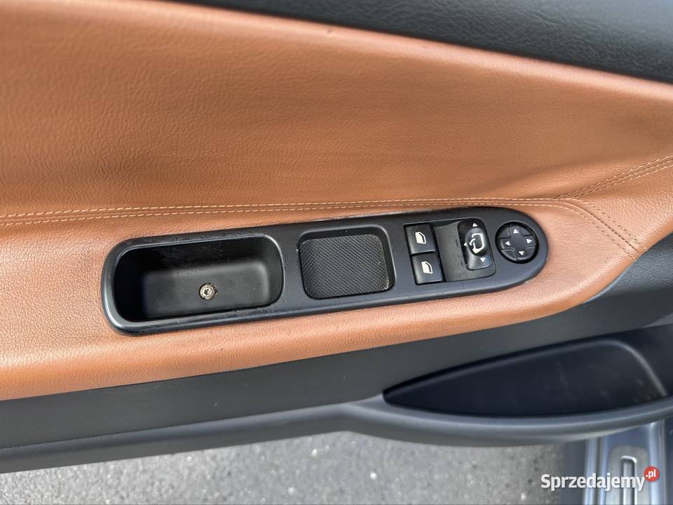 Peugeot 207cc 16i 2007r gniazdo USB