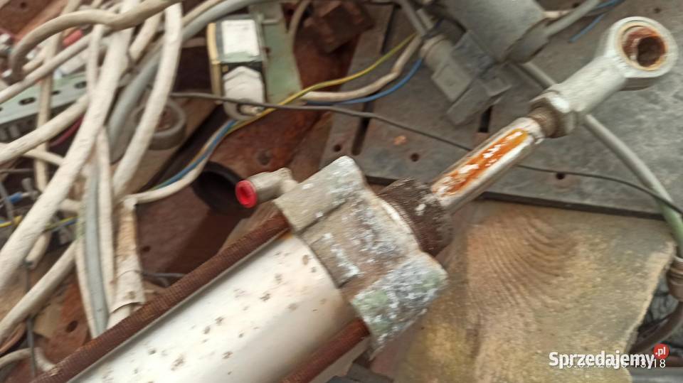 siłownik pneumatyczny do maszyn camozi z Kłodawa