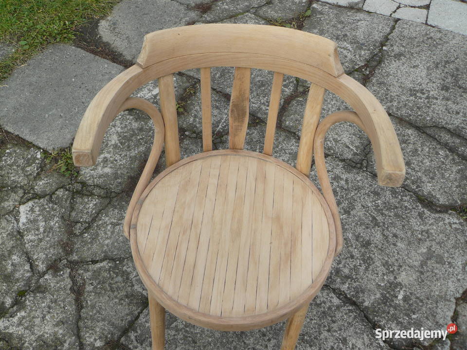 Stare krzesła z podłokietnikami