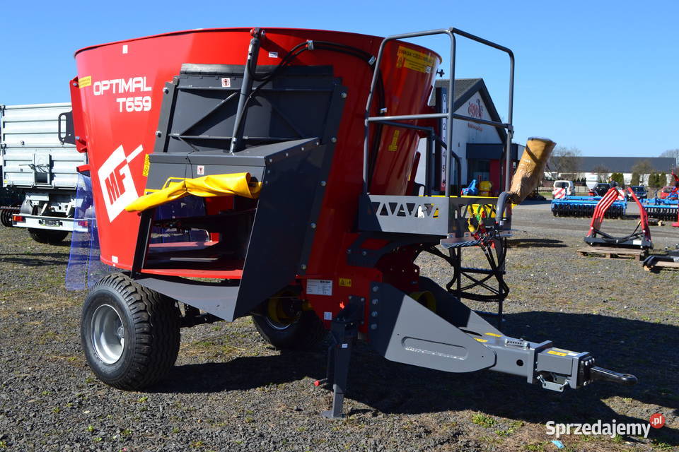 Wóz paszowy 5M3 MetalFach T659 Olesno