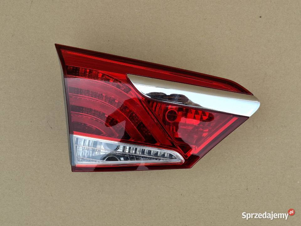 HYUNDAI I40 LIFT LAMPA TYŁ LEWA TYLNA W KLAPĘ Bieleń