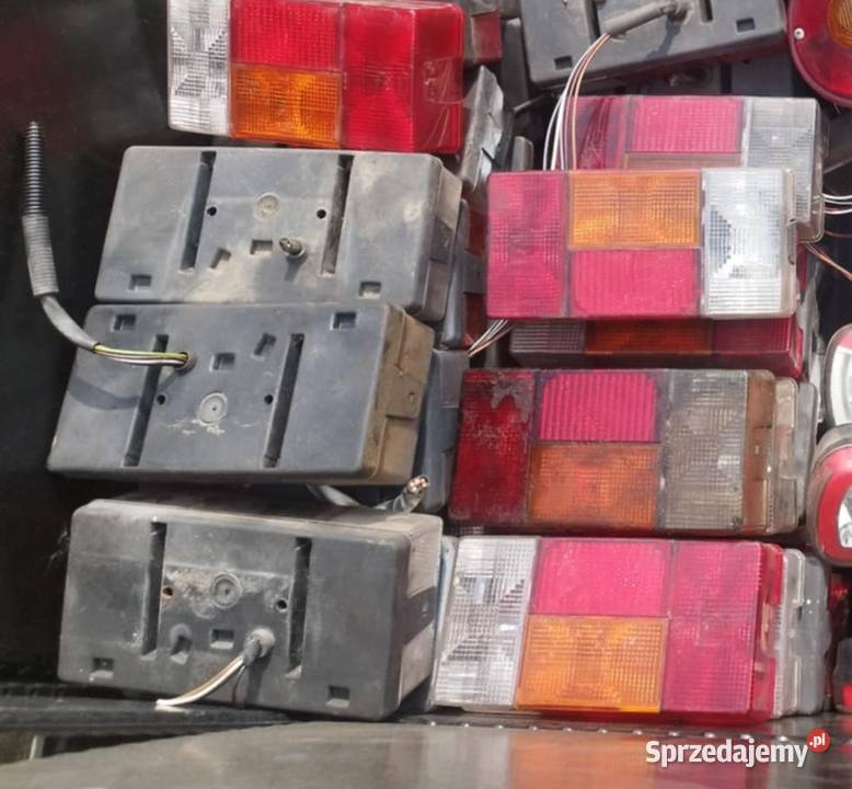 Lampy przednie tylnie halogeny koguty do maszyn Strzyżew sprzedam