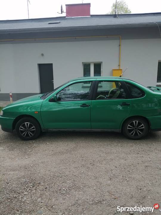 SEAT Cordoba 16 z gazem długie opłaty łódzkie Piotrków Trybunalski