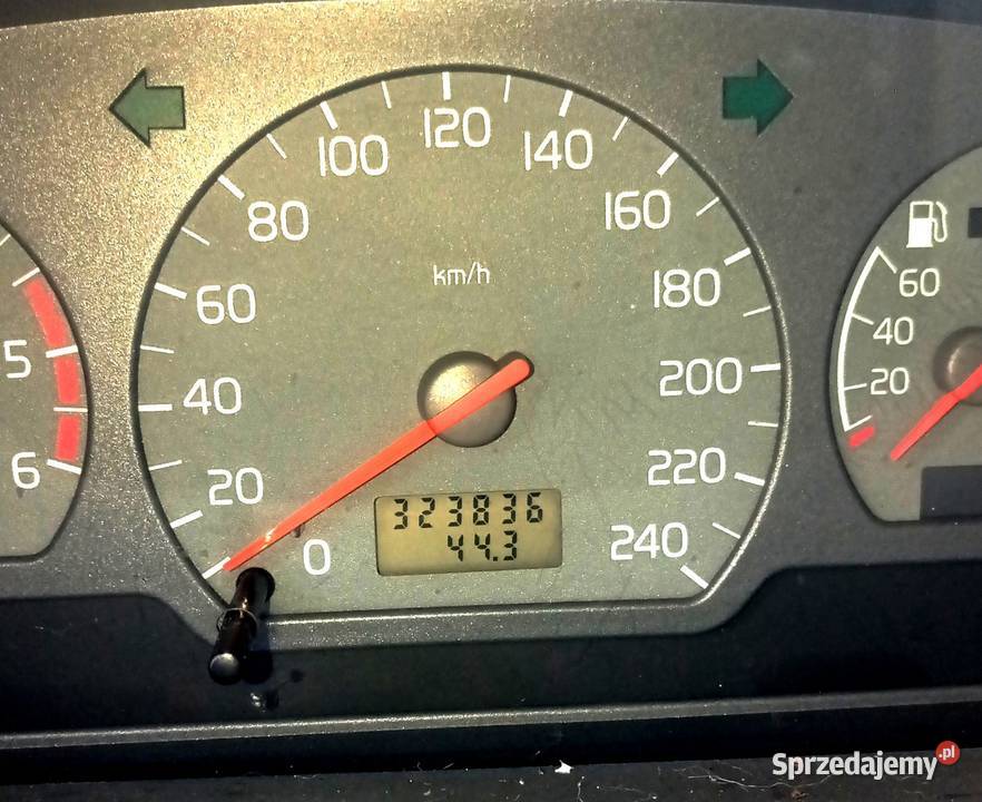 VOLVO V40 19TD DO JAZDY DŁUGIE OPŁATY FAJNA ABS V40 mazowieckie Mława