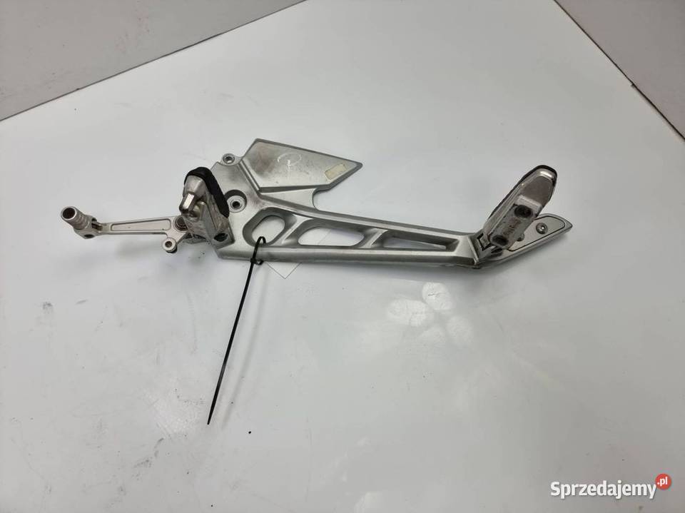 PODNÓŻEK SUZUKI GSR 600